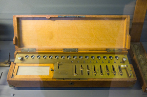 Arithmomètre de Thomas de Colmar, vers 1850